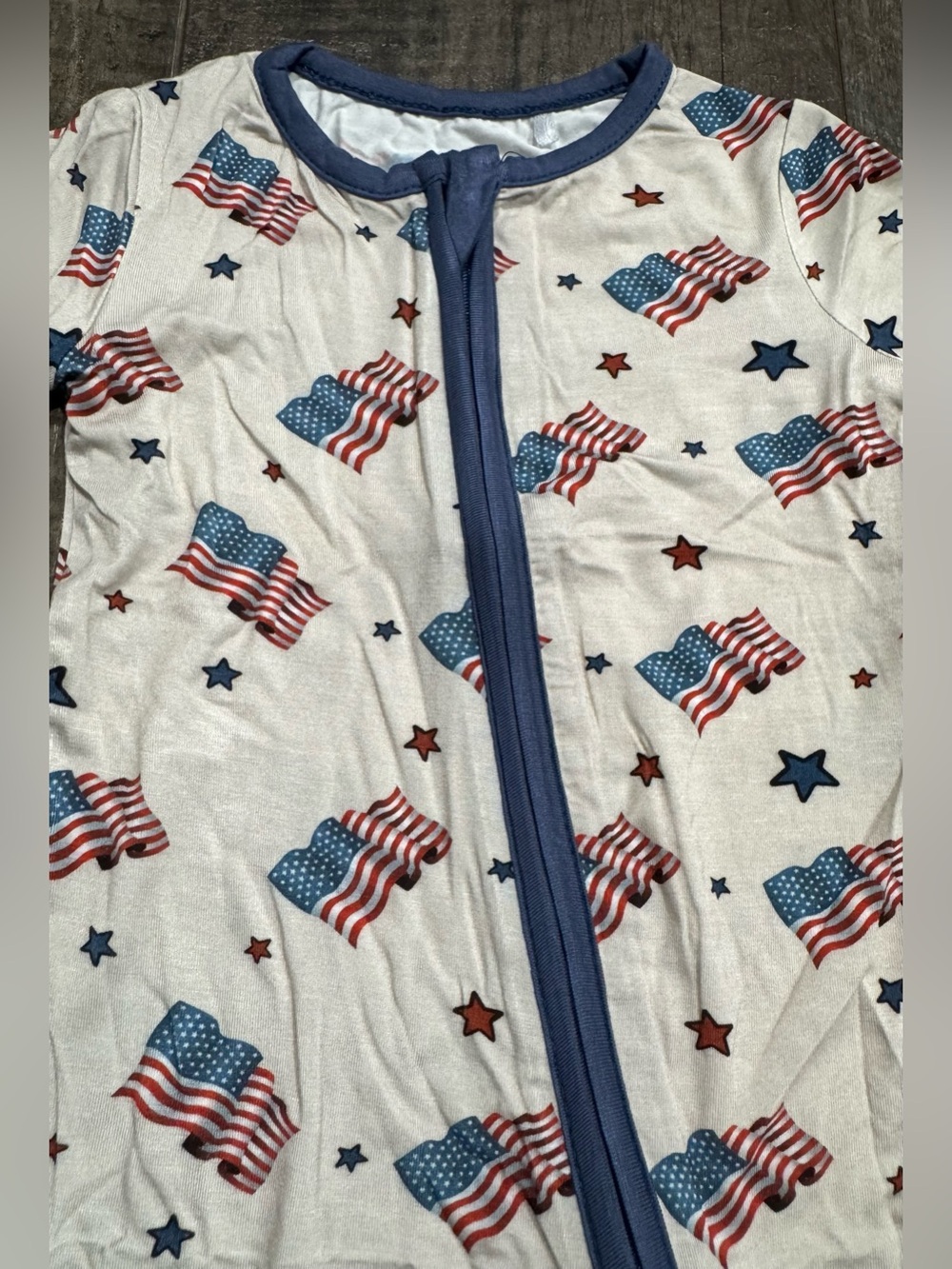 Bamboo 4th of July “Stars and Stripes” Baby Zipper Shorty Sleeper 3-6m - Picture 2 of 3